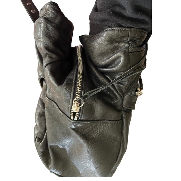 Botkier Large Black Leather TRIGGER bag - Picture 2 of 9